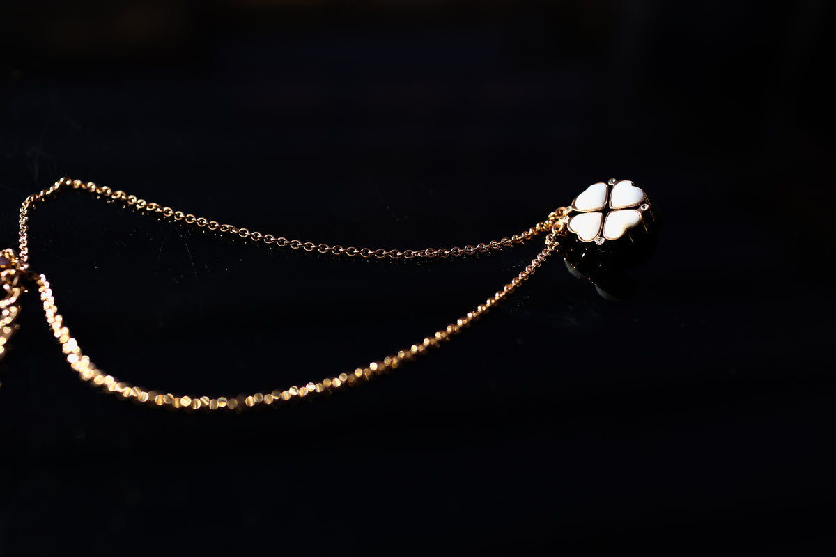 The Serenade Clover Locket